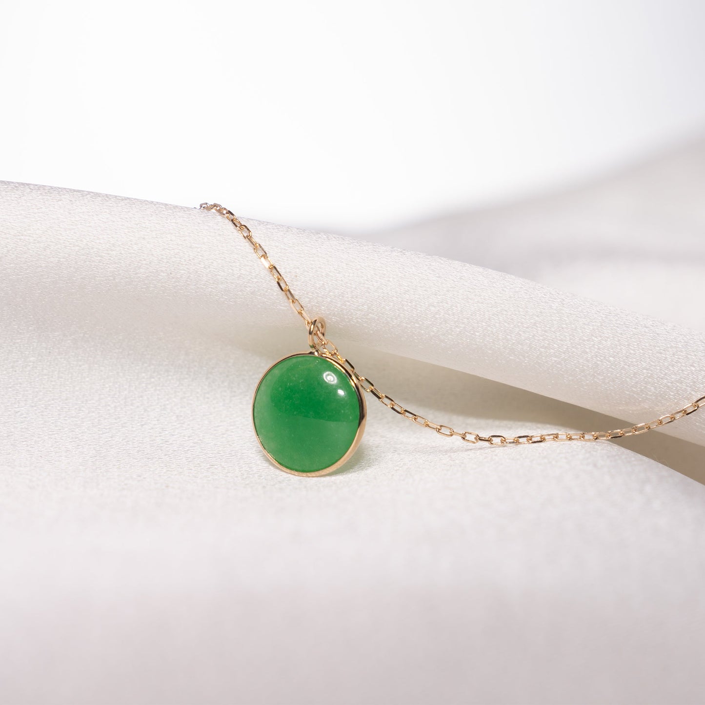 14k Green Jade Coin Bezel Pendant Necklace 17"