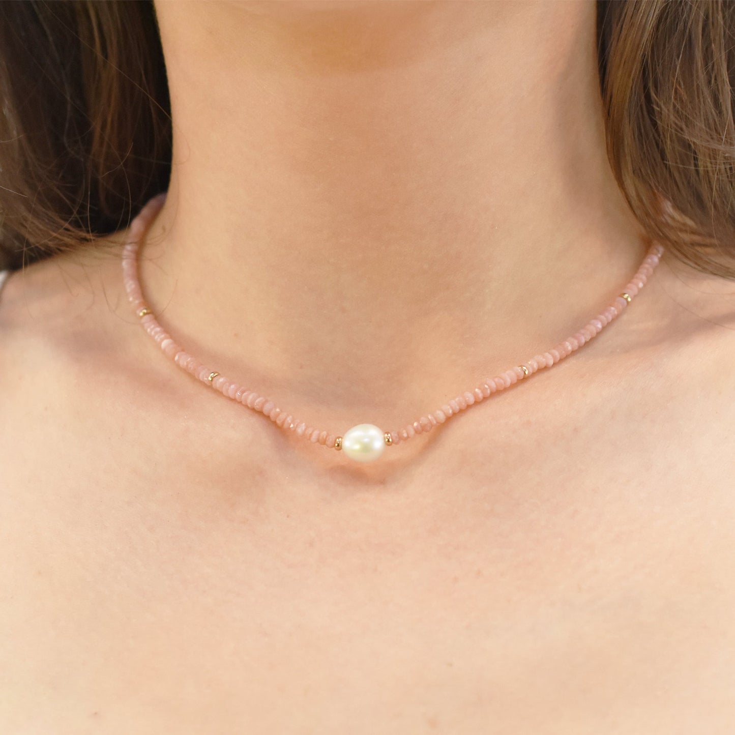 14k Gemstone Freshwater Pearl Center Necklace 17"