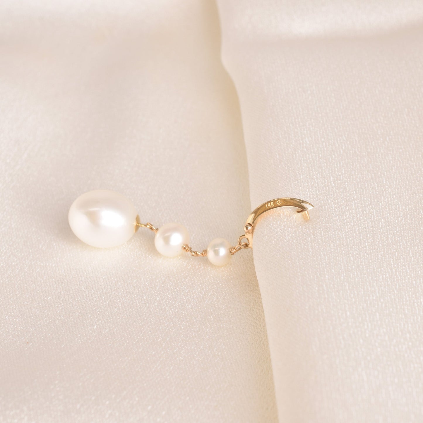 14k White Freshwater Pearl 3 Link Earring