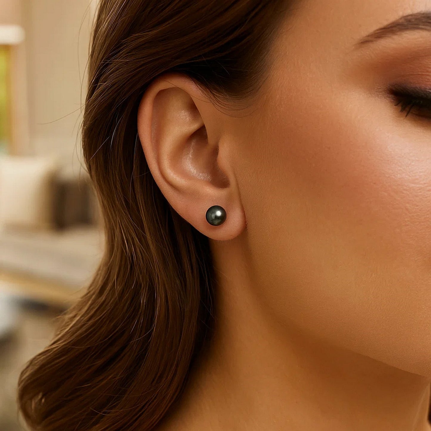 14k Yellow Gold Cultured Black Pearl Stud Earrings (7mm)