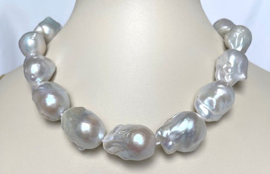 18X23mm AA+ white baroque pearl necklace